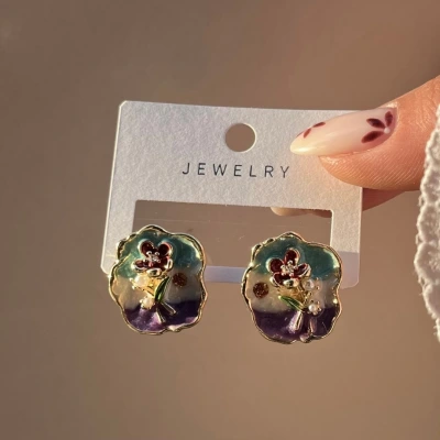 Château Çiçekleri Küpe