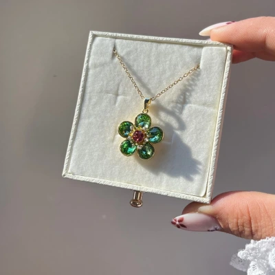 Huzur Çiçeği Kolye