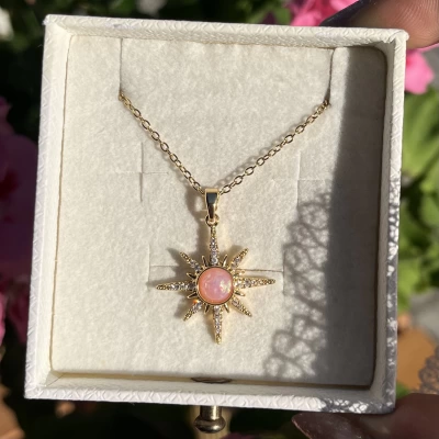 Pembe Opal Taşlı Kuzey Yıldızı Kolye I Çelik
