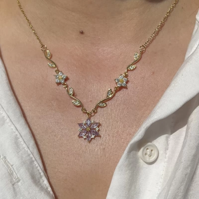 Mor Prenses Çiçeği Violet Kolye
