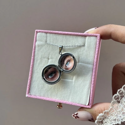 Çift Fotoğraflı Yuvarlak Kapaklı Altın Kolye (1,5 cm)
