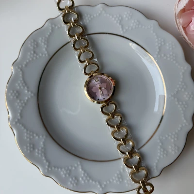 Kalpli Kordonlu Pembe Saat