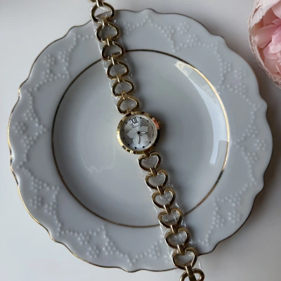 Kalpli Kordonlu Beyaz Saat