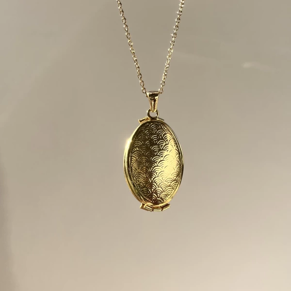 4 Fotoğraflı Oval Kapaklı Kolye | Çelik