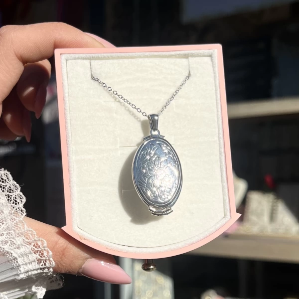 4 Fotoğraflı Oval Kapaklı Kolye | Çelik