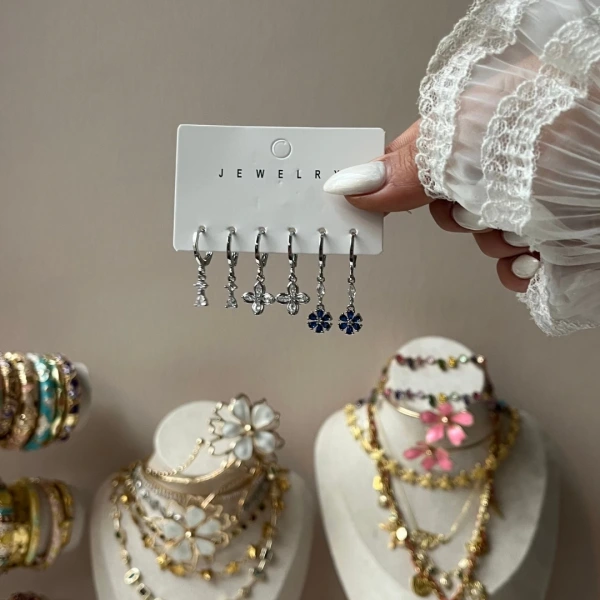 6lı Çiçek Küpe Seti