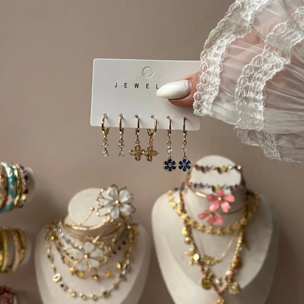 6lı Çiçek Küpe Seti