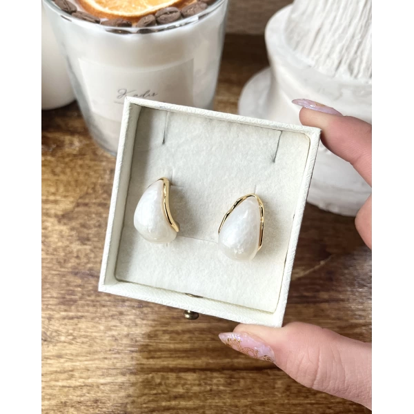 Beyaz Akik Taşlı Vintage Küpe I Çelik