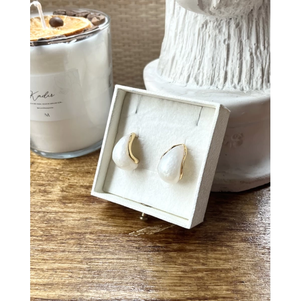 Beyaz Akik Taşlı Vintage Küpe I Çelik