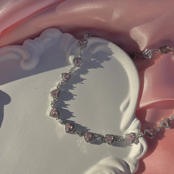 Pembe Kalp Motifli Zincir Choker