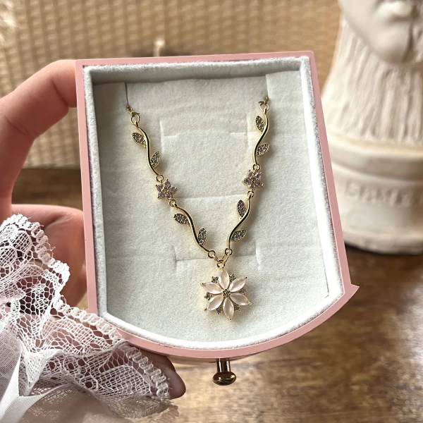 Prenses Çiçeği Violet Kolye