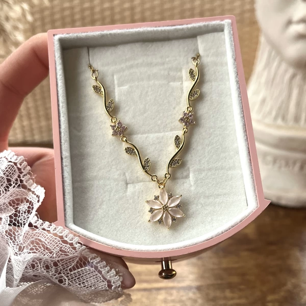 Prenses Çiçeği Violet Kolye