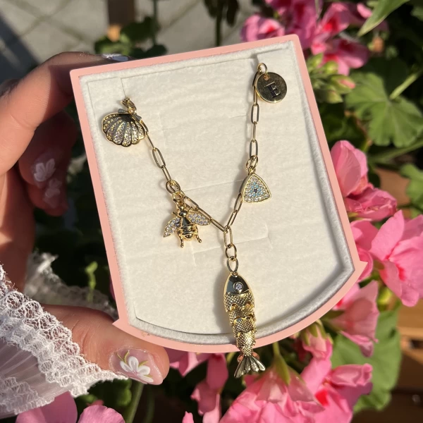 Balıklı 5 Charmlı Vintage Kolye I Çelik