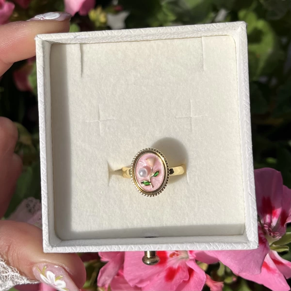 Pembe Çiçek Sanat Yüzük