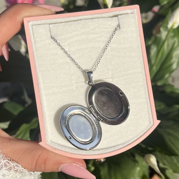 Oval Desenli Kapaklı Kolye I Çelik