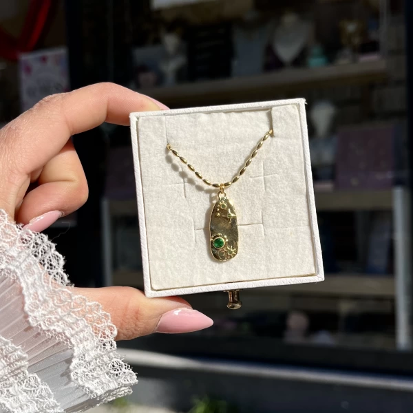 Yeşil Taşlı Tılsım Vintage Kolye I Ham Pirinç