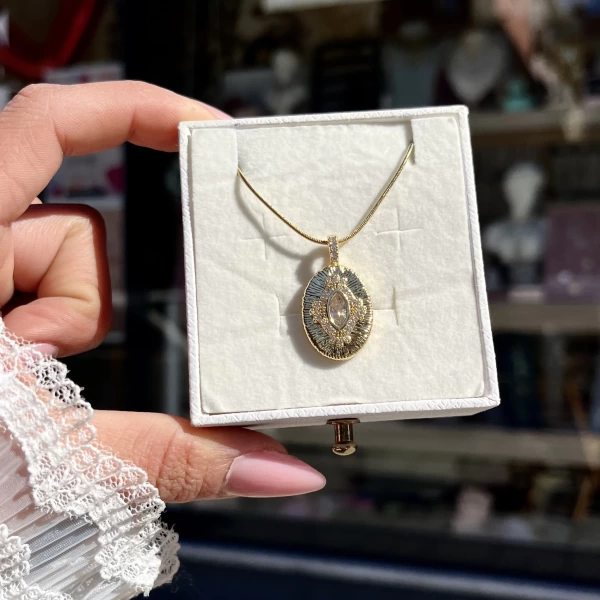Taşlı Oval Vintage Kolye I Çelik