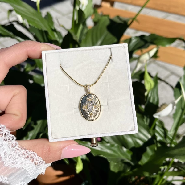 Taşlı Oval Vintage Kolye I Çelik