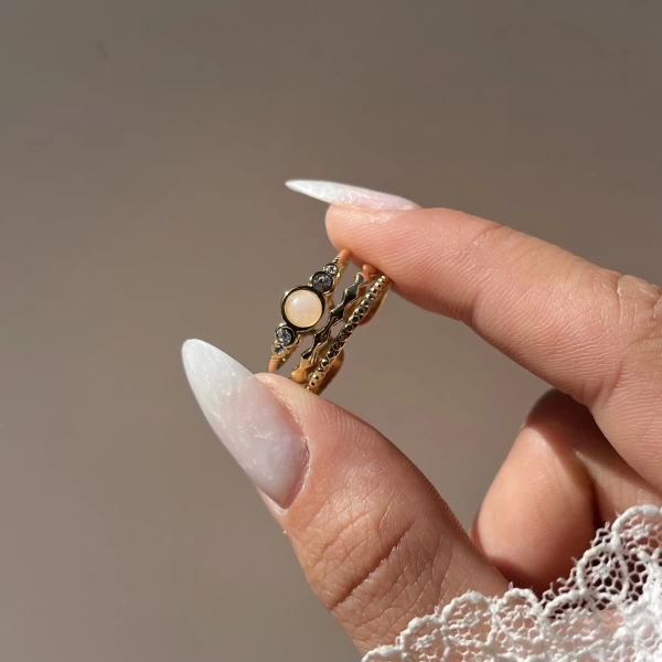 Krem Taşlı Vintage Yüzük