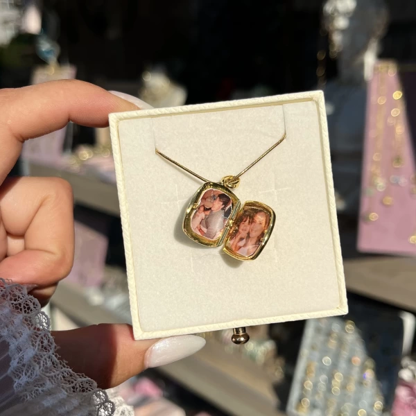 Mavi Mineli Kare Çift Fotoğraflı Kolye