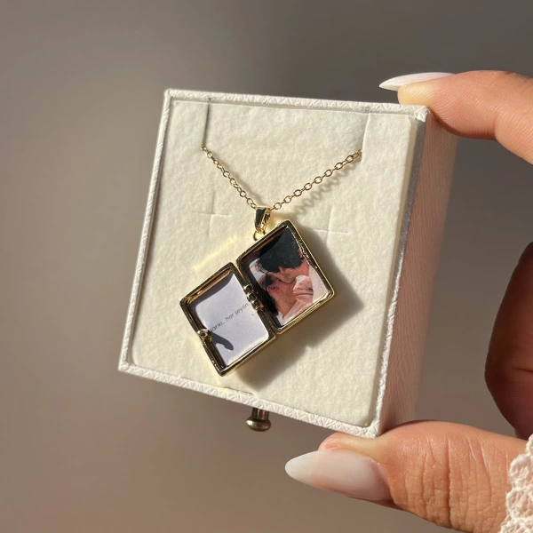 Çİft Fotoğraflı Mor Mineli Kitap Kapaklı Kolye