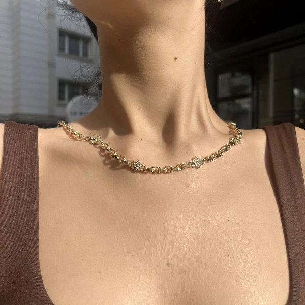 Çiçek Motifli Choker Kolye