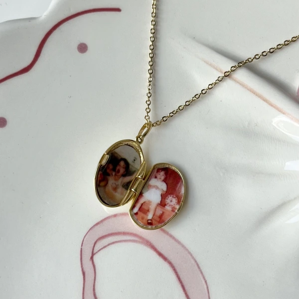 Turkuaz Taşlı Oval Fotoğraflı Kolye (1,4 cm)