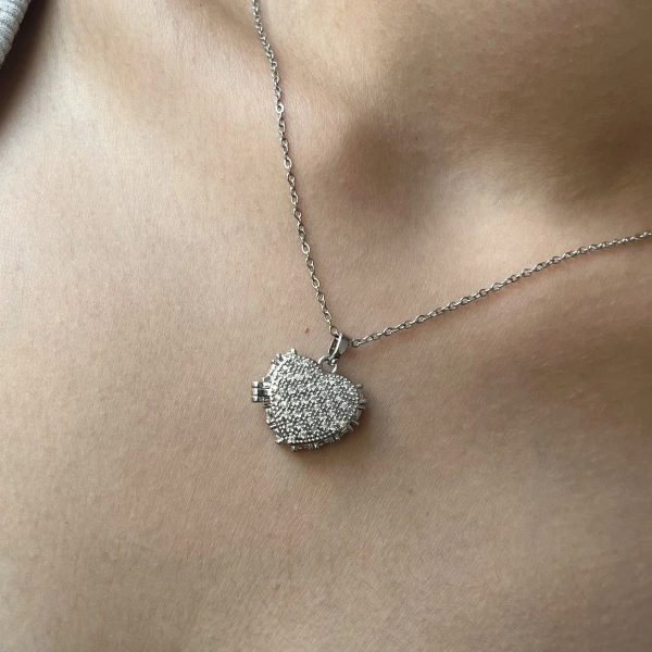 Zirkon Taşlı Fotoğraflı Kapaklı Kalp Kolye