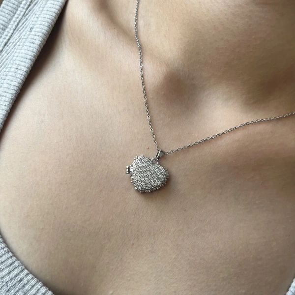 Zirkon Taşlı Fotoğraflı Kapaklı Kalp Kolye