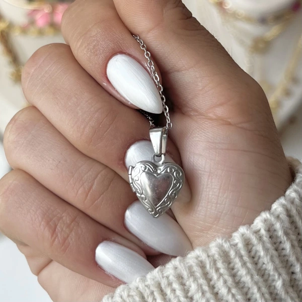 Çift Harfli Kapaklı Kolye