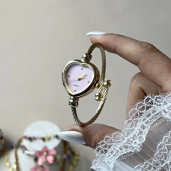 Pembe Kalp Ekran Kelepçe Saat