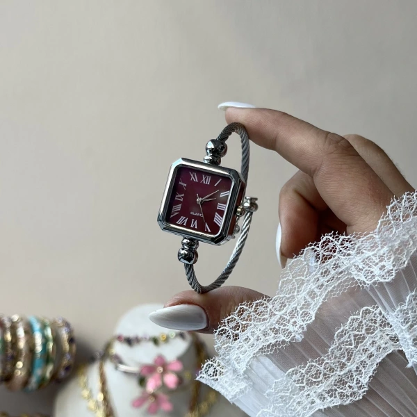 Bordo Kare Ekran Kelepçe Saat