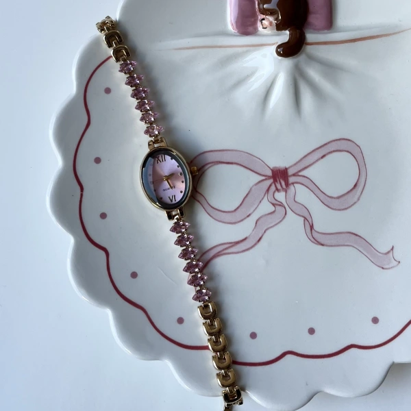 Pembe Elips Taşlı Saat