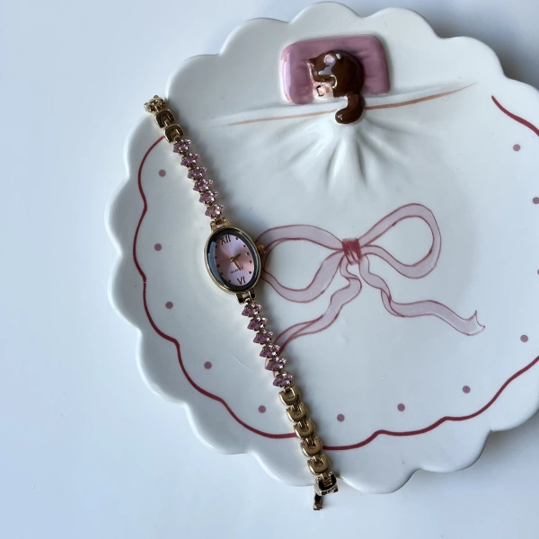 Pembe Elips Taşlı Saat