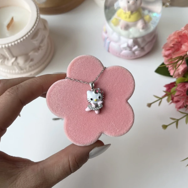 Dansçı Hello Kitty Kolye