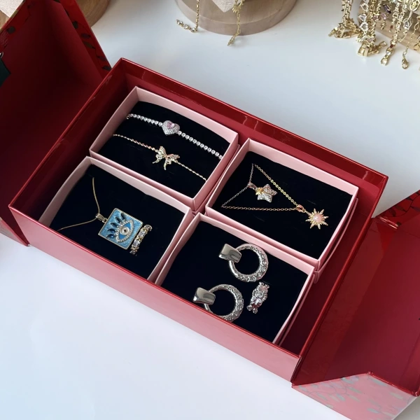 Advent Calender Sürpriz Kutu ( 8 Ürün )