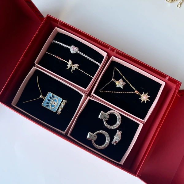 Advent Calender Sürpriz Kutu ( 8 Ürün )