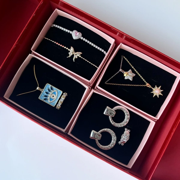 Advent Calender Sürpriz Kutu ( 8 Ürün )