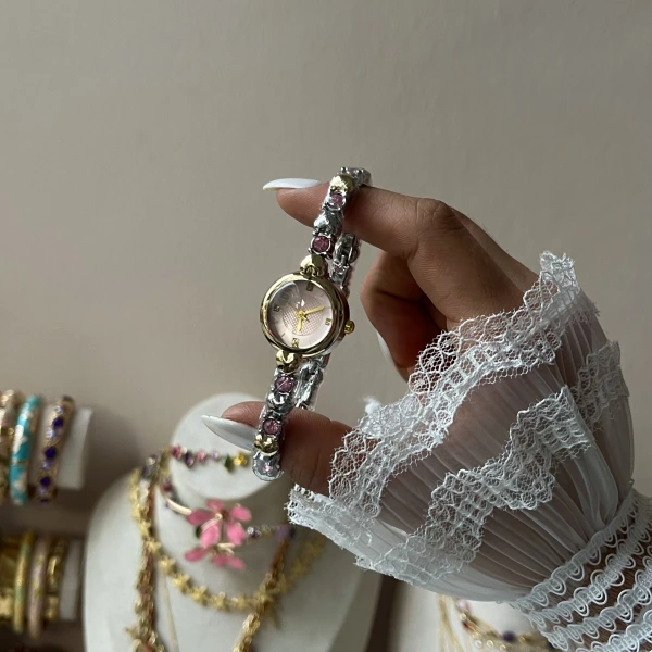 Kalpli Pembe Taşlı Saat