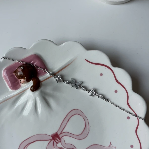 Kelebek Charmlı Bileklik