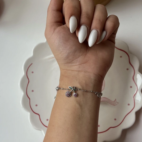 Kiraz Charmlı Bileklik