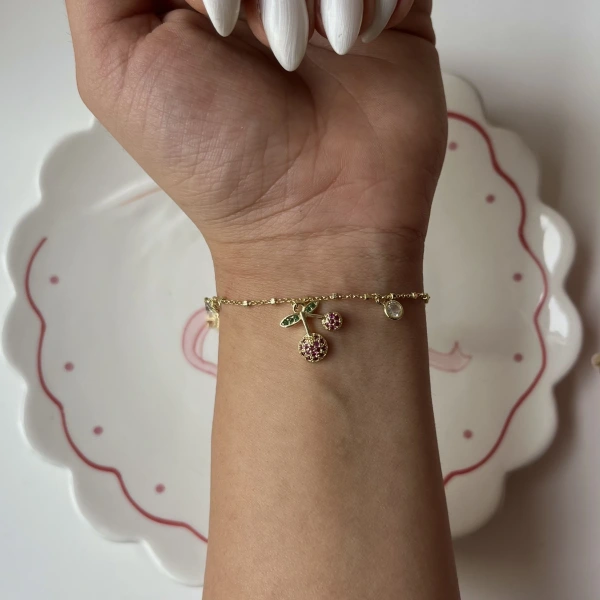 Kiraz Charmlı Bileklik