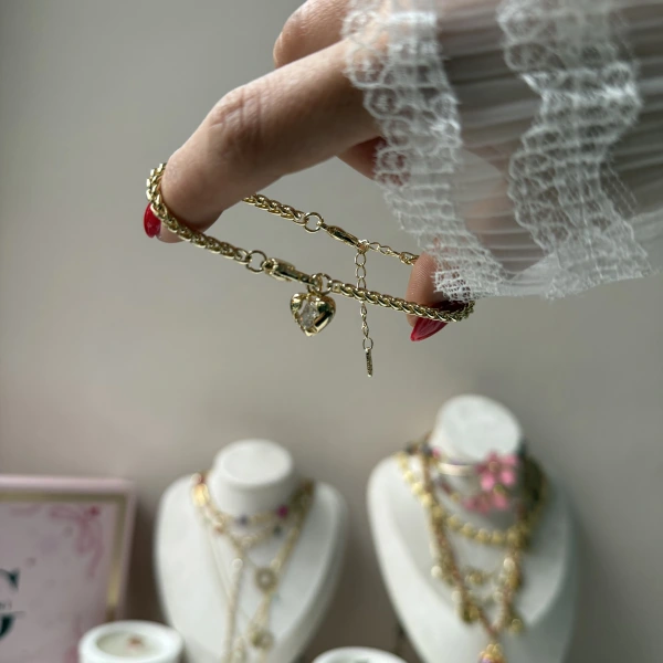 Kalpli Charmlı Bileklik