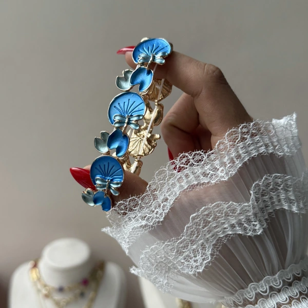 Elora Mavi Çiçek Kelepçe Bileklik