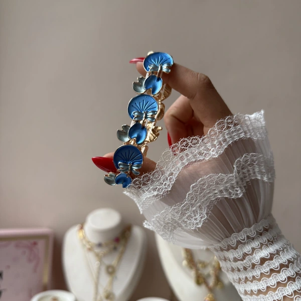 Elora Mavi Çiçek Kelepçe Bileklik