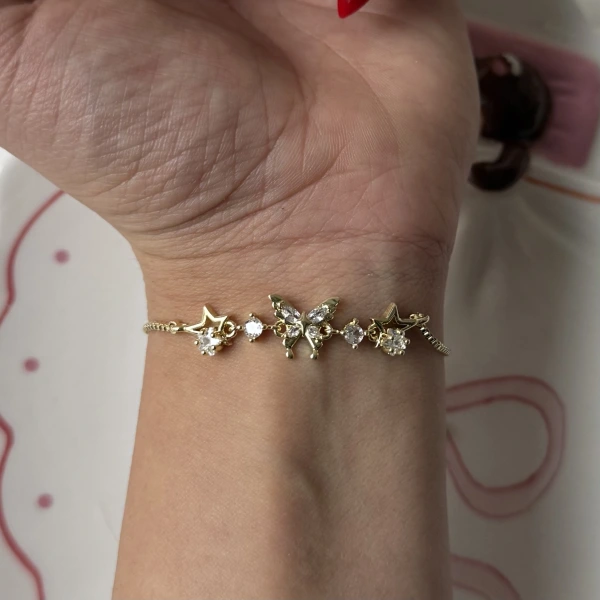 Zarif Taşlı Kelebek Bileklik