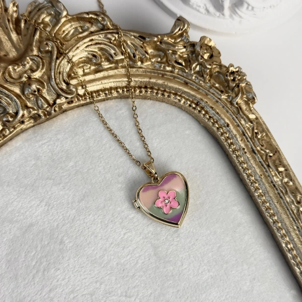 Çiçek Motifli Fotoğraflı Kolye