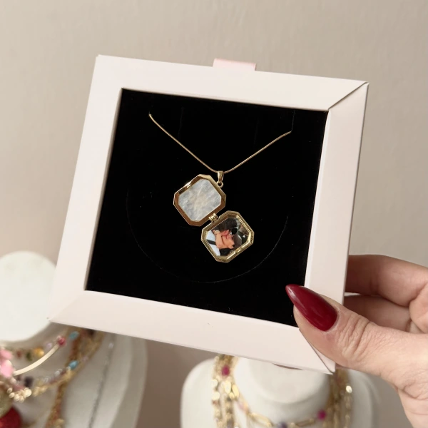 Göz Desenli Fotoğraflı Kolye