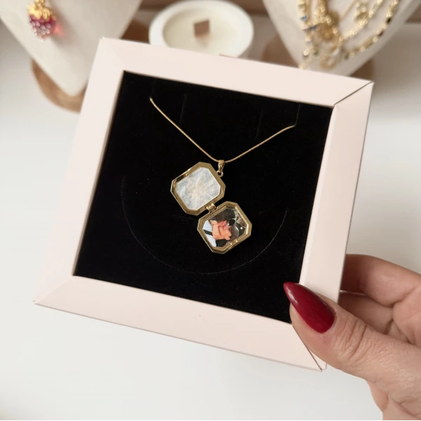 Göz Desenli Fotoğraflı Kolye