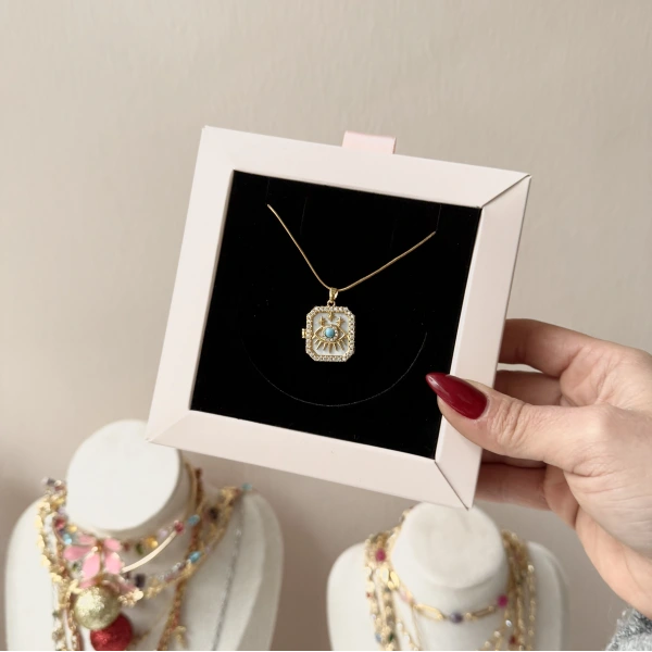 Göz Desenli Fotoğraflı Kolye